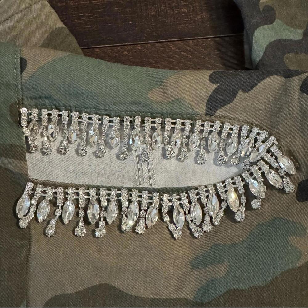 NWOT Y2K Camo Cargo Pants w/ Rhinestone Fringe 26x30 - Picture 8 of 15